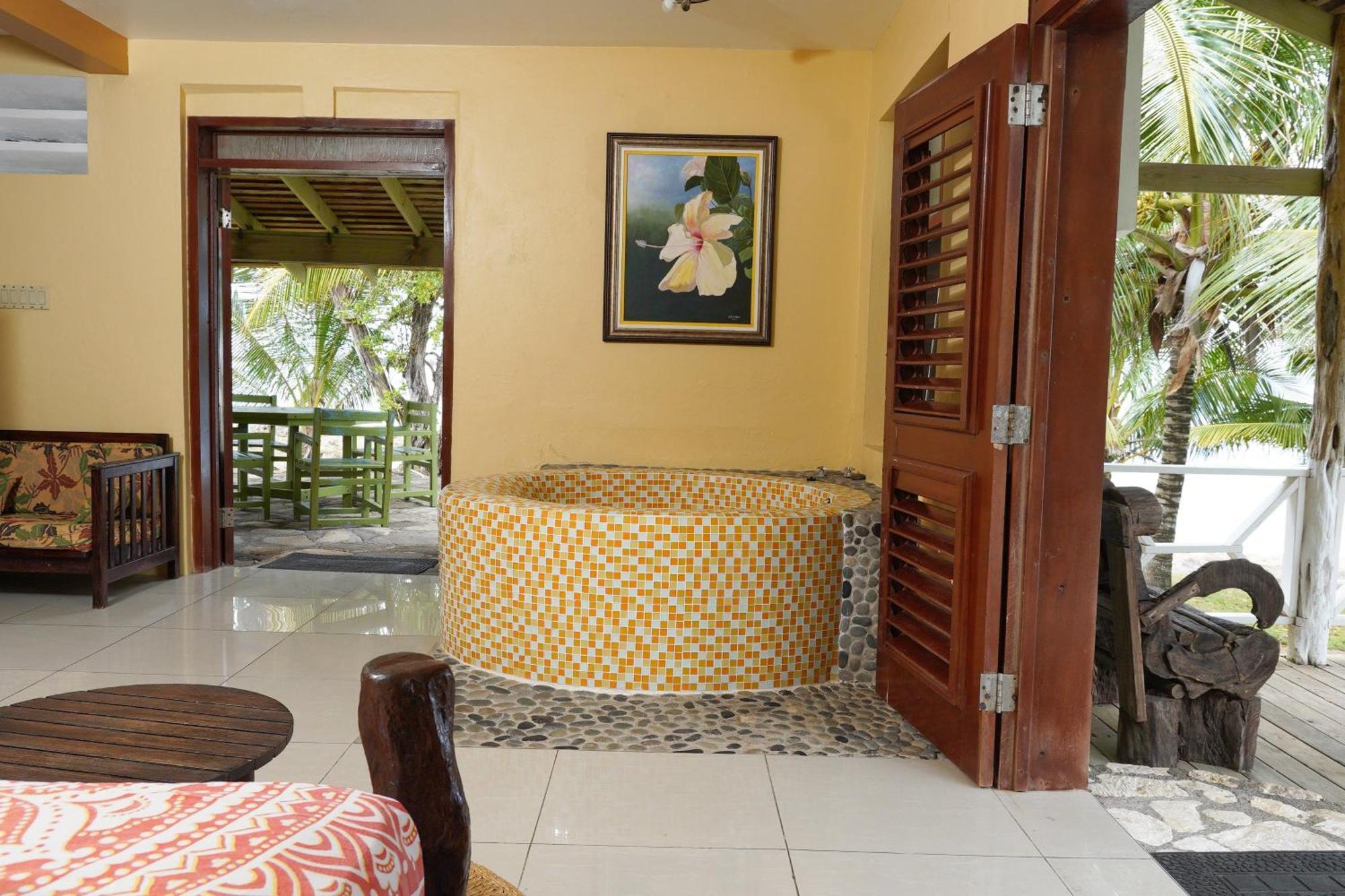 Strawberry Fields Together Robins Bay Exterior photo